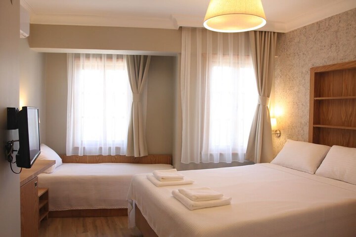 Room 4 of 50