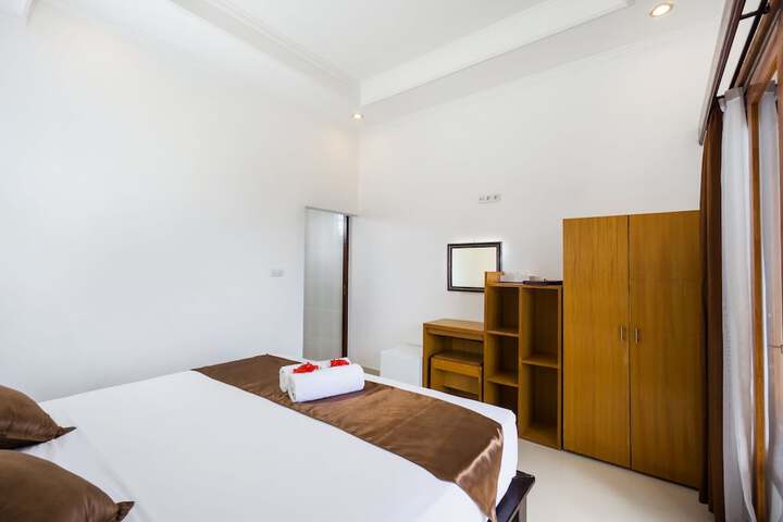 Room 4 of 53