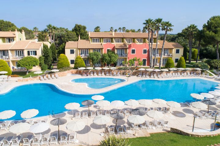Hotel with Pool