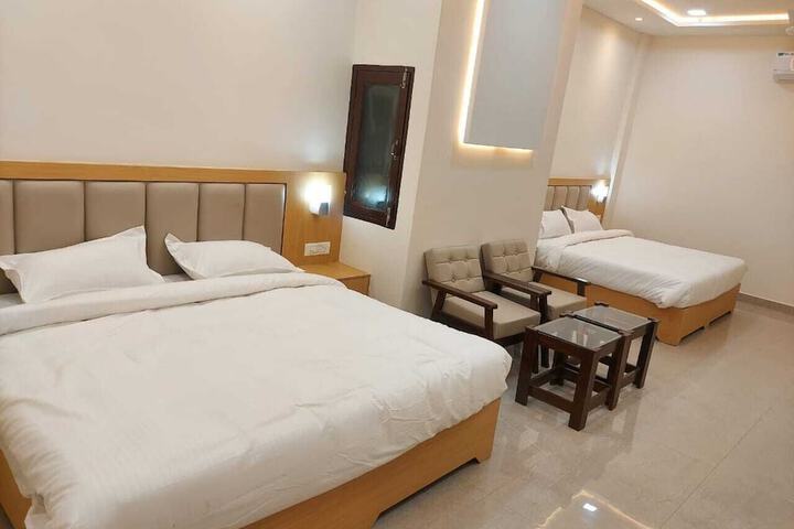 Room 21 of 43