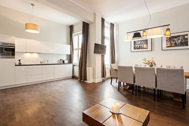 Dining Photos
