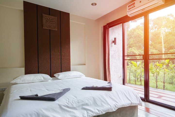 Room 5 of 28