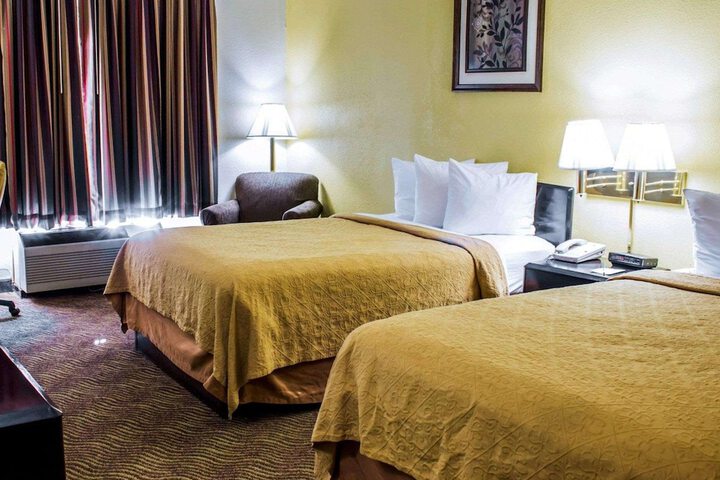 Double Accessible King Size Bed (7 of 11)