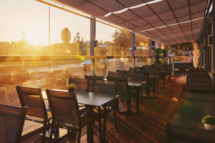 Food court
