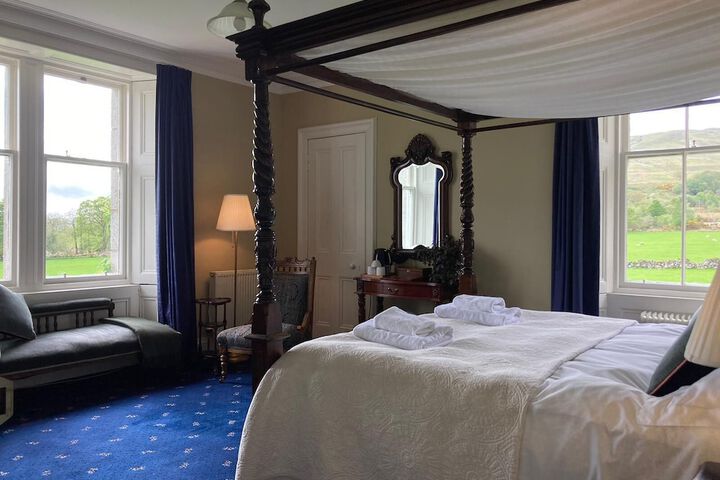 Room 4 of 26