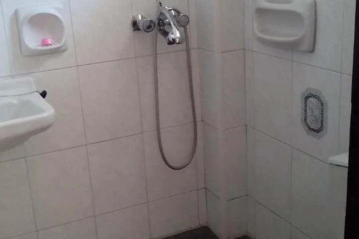Room 8 of 15