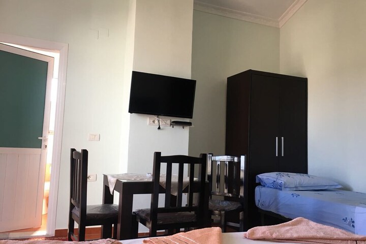 Room 7 of 43