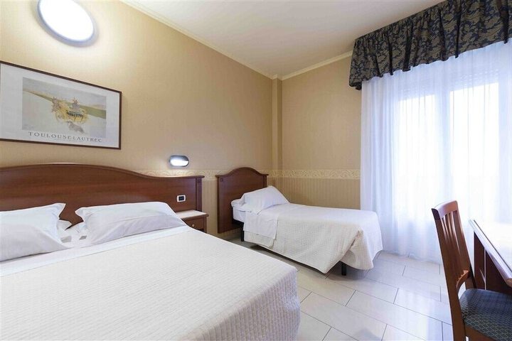 Room 14 of 61