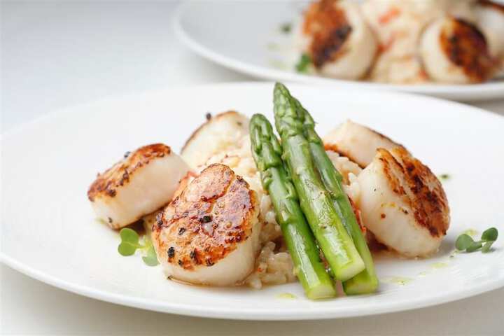 Dining 53 of 62