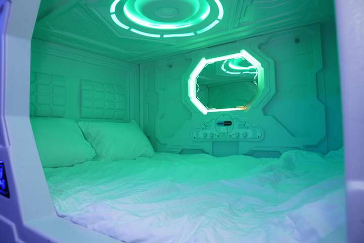 Room 13 of 26