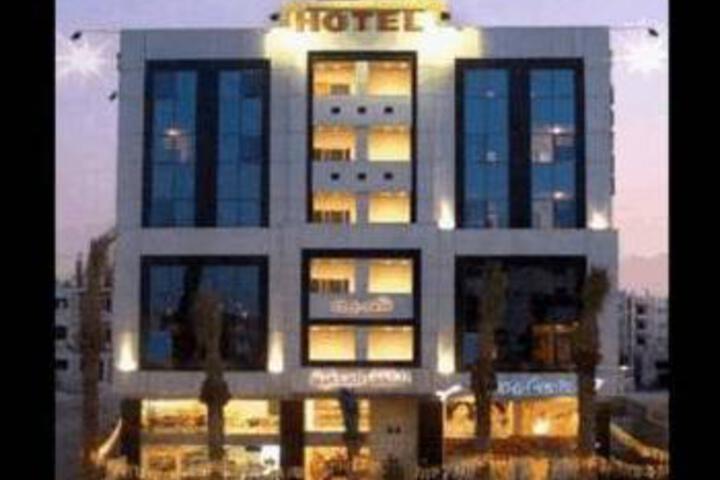 Tamra Hotel