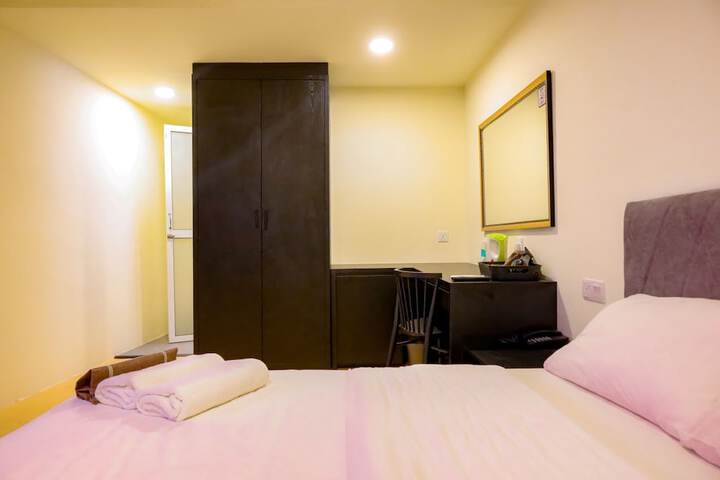 Room 19 of 47