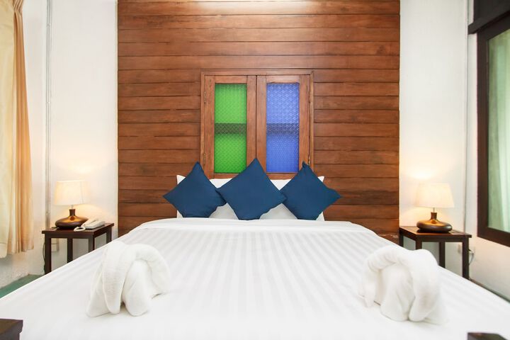 Room 9 of 35