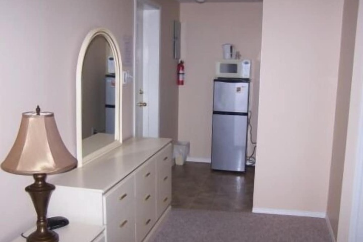 Room 5 of 73