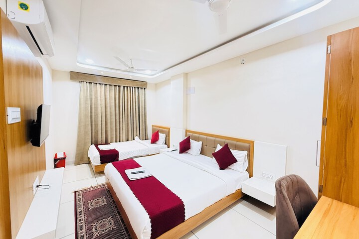 Room 25 of 43