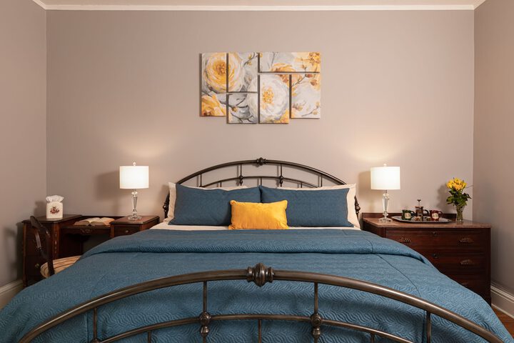 Room 30 of 282