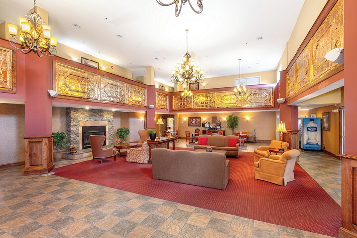 Entrance & Lobby