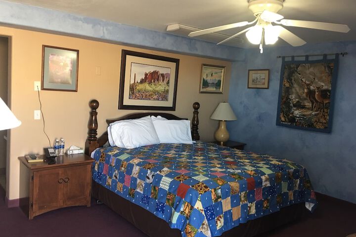 Room 6 of 48
