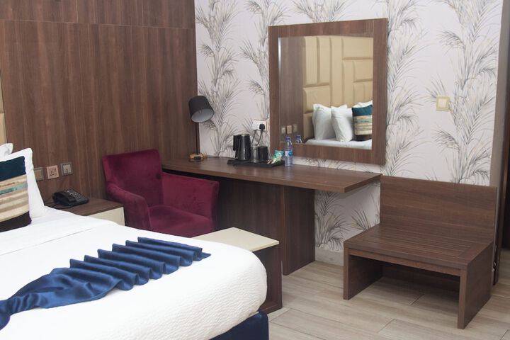 Room 13 of 51