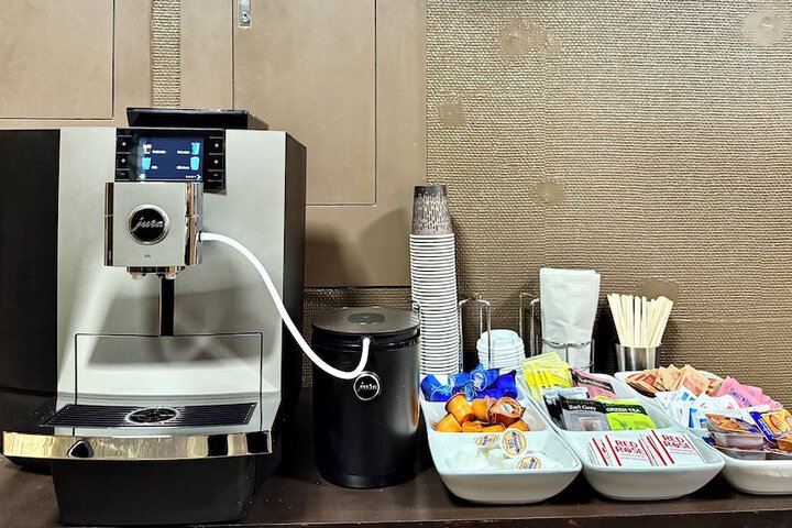 Breakfast/Coffee Service 51 of 108