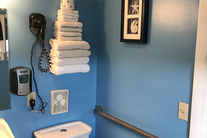 Room 79 of 104