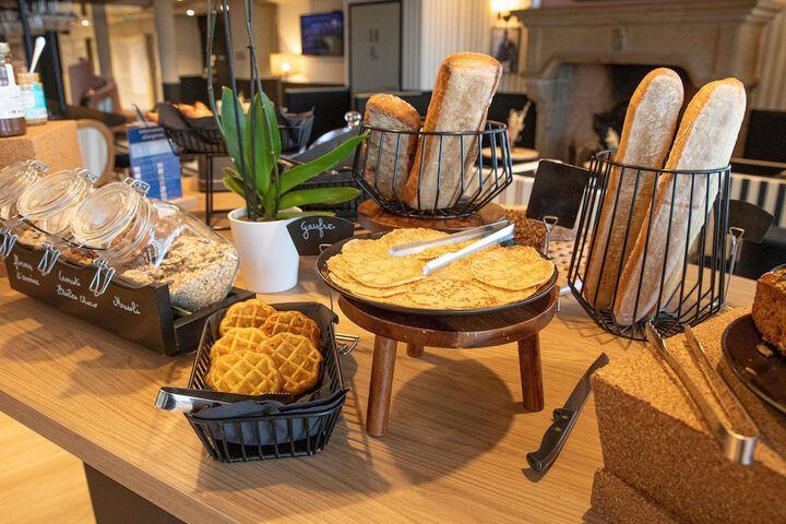 Breakfast/Coffee Service 83 of 124