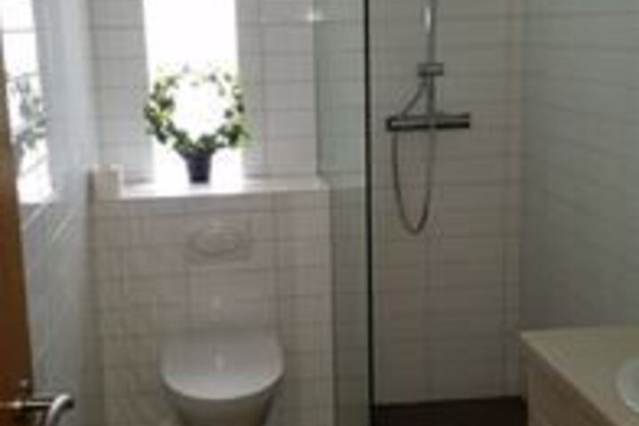 Room 10 of 49