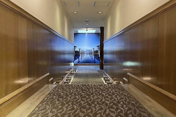 Ballroom/Hall 15 of 22