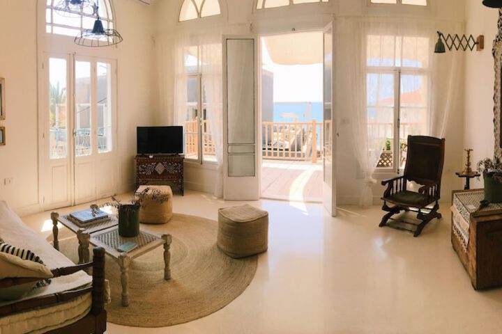 Room 10 of 70