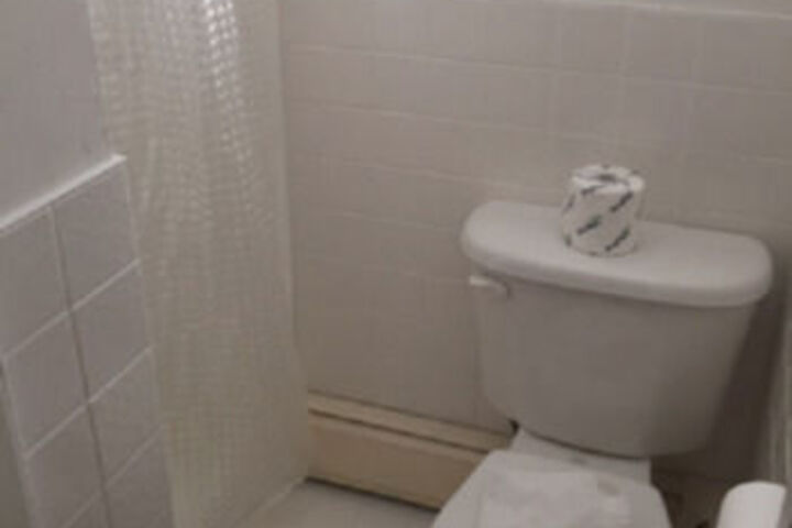 Room 26 of 182