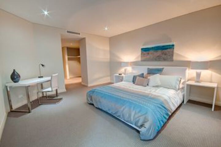 Room 11 of 26