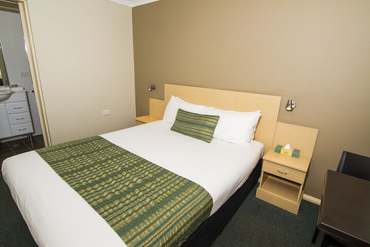 Room 17 of 35