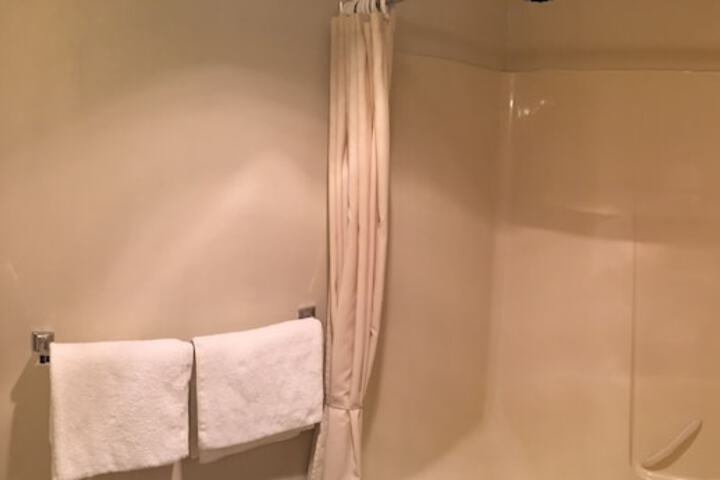 Room 31 of 80