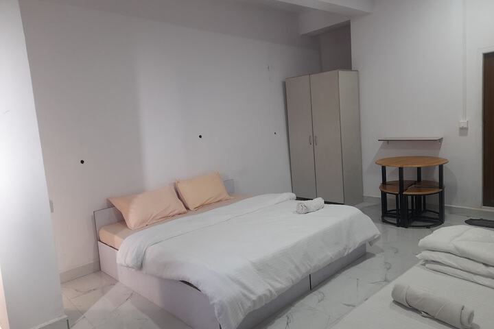 Room 2 of 8