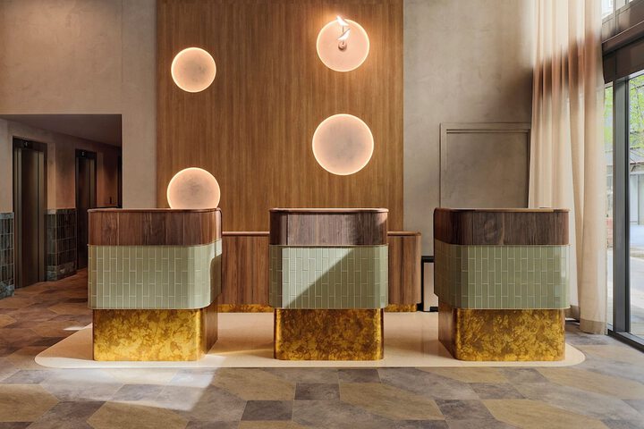 D8 Hotel