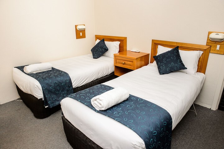 Room 3 of 58