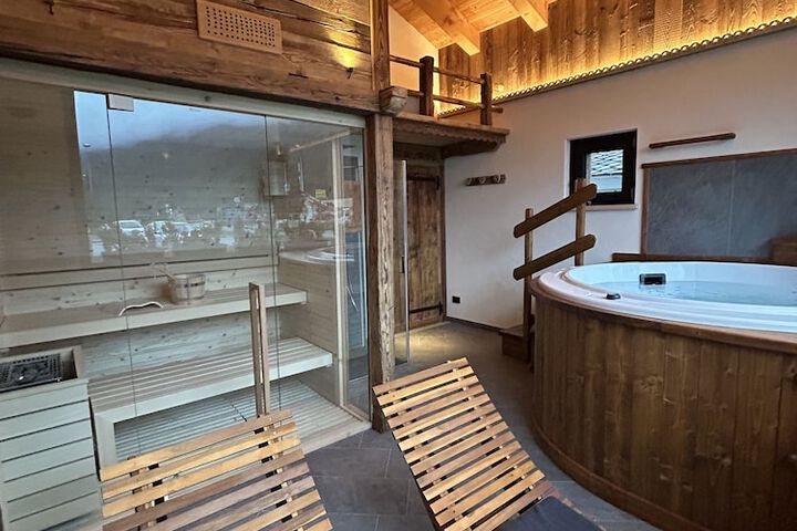 Spa 6 of 12