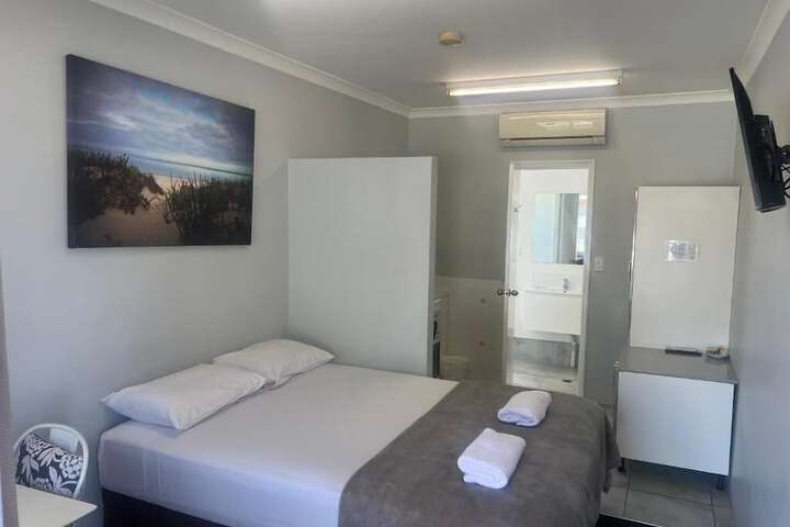 Room 43 of 68