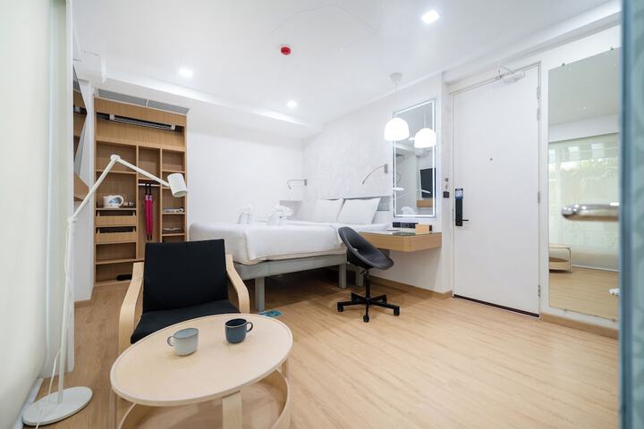 Room 45 of 113
