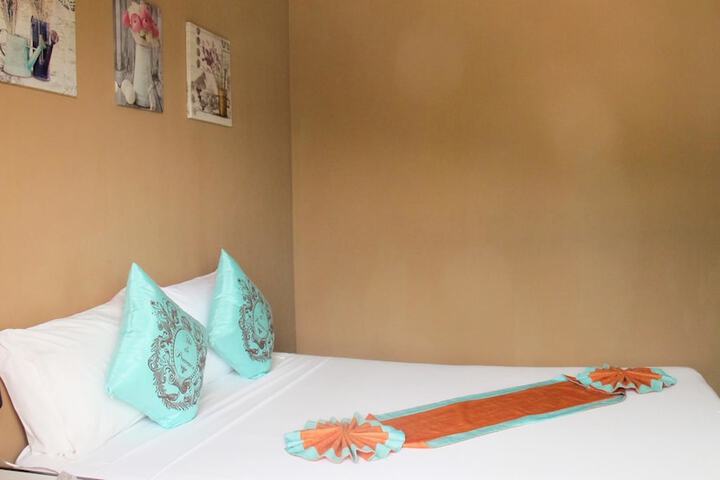 Room 12 of 36