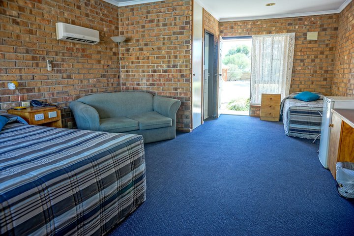 Room 5 of 50