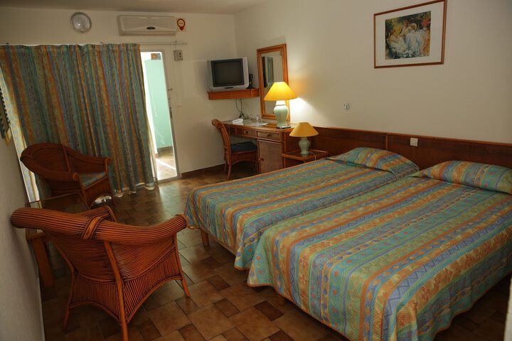 Room 8 of 59