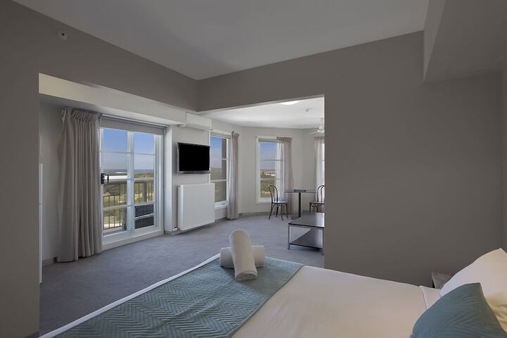 Room 10 of 160