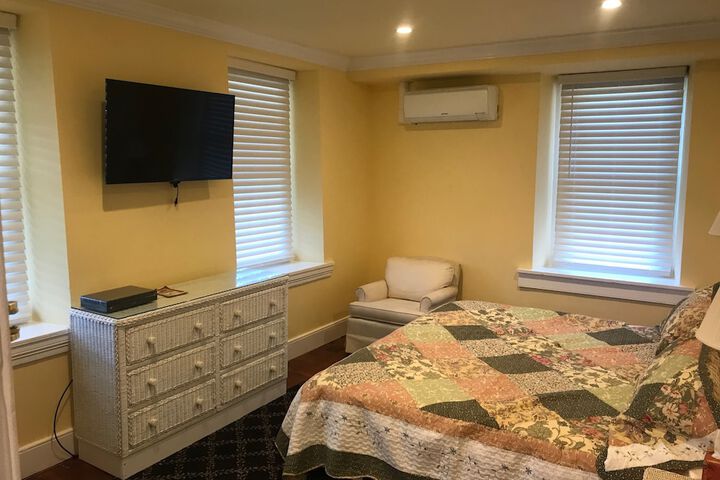 Room 22 of 64