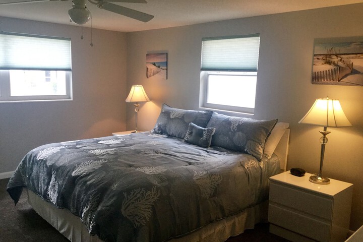 Room 4 of 61