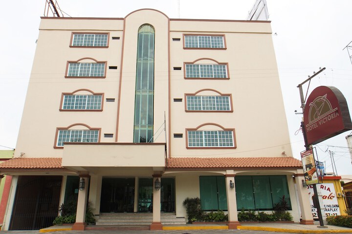 Hotel 84 of 84