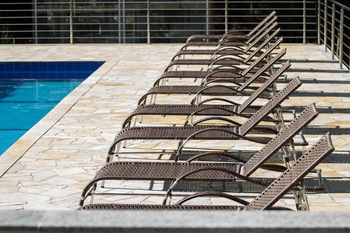 Pool 25 of 61
