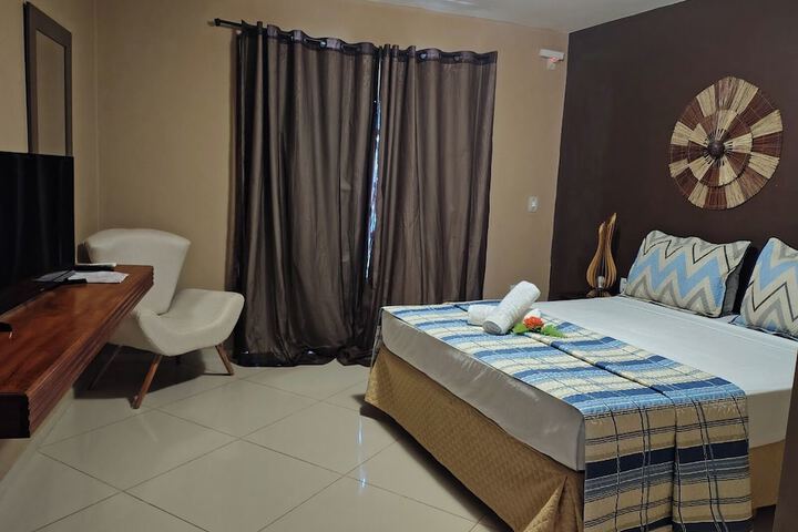 Room 4 of 76
