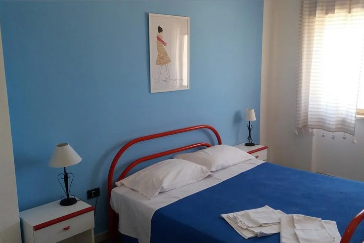 Room 2 of 12