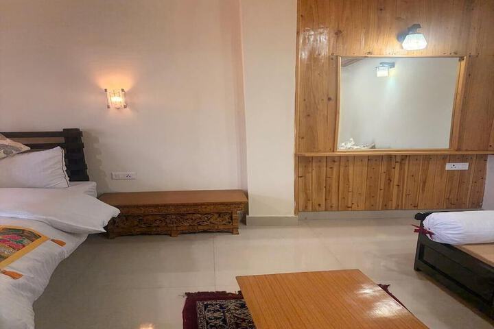Room 9 of 22